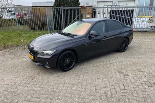 BMW 3-Serie (2013) thumbnail 3