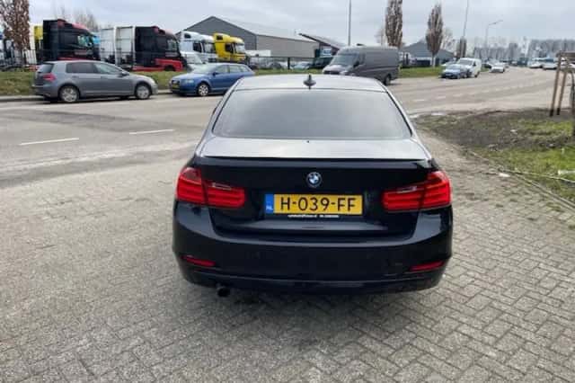BMW 3-Serie (2013) thumbnail 4