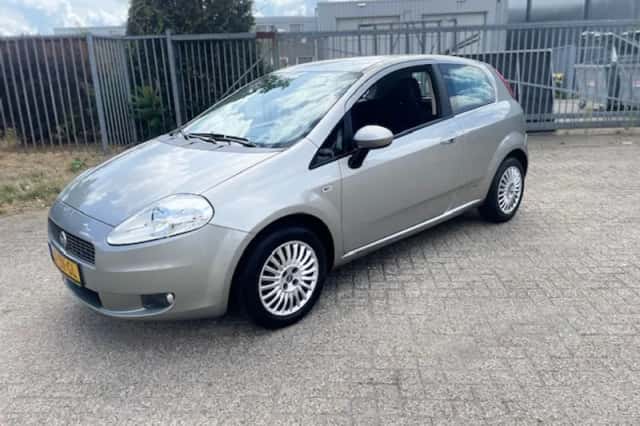Fiat Grande Punto (2008) thumbnail 3
