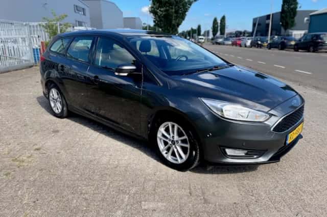 Ford Focus (2014) thumbnail 2