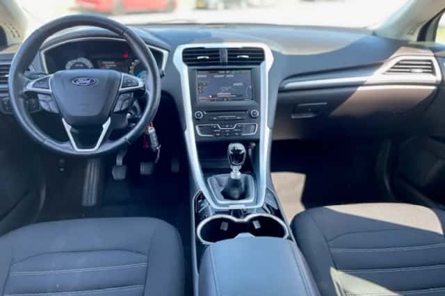 Ford Mondeo (2016) thumbnail 5