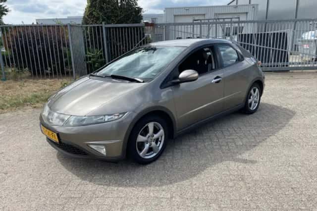 Honda Civic (2006) thumbnail 3