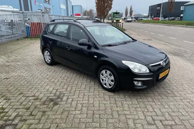 Hyundai i30 (2008) thumbnail 2
