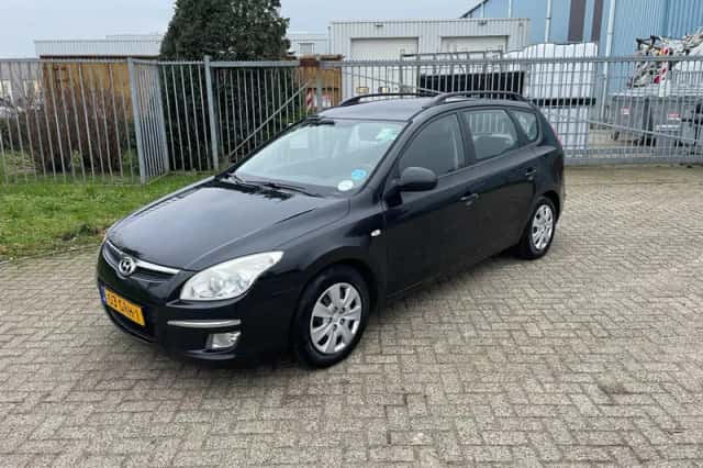 Hyundai i30 (2008) thumbnail 3