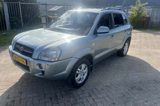 Hyundai Tucson (2006) thumbnail 2