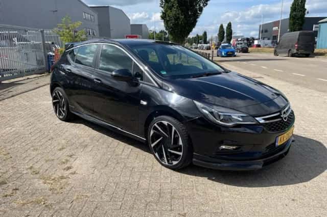 Opel Astra (2016) thumbnail 2