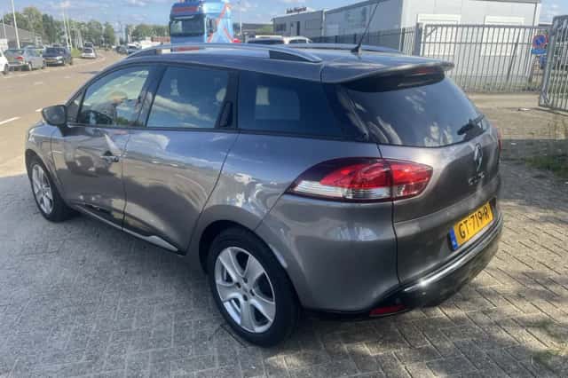 Renault Clio (2015) thumbnail 3