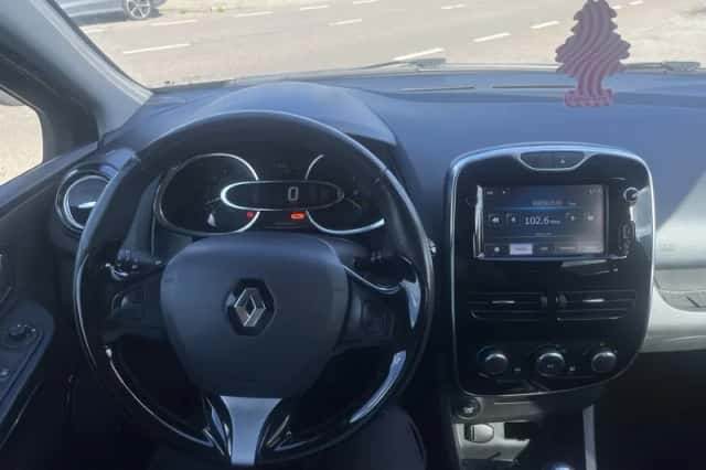 Renault Clio (2015) thumbnail 6