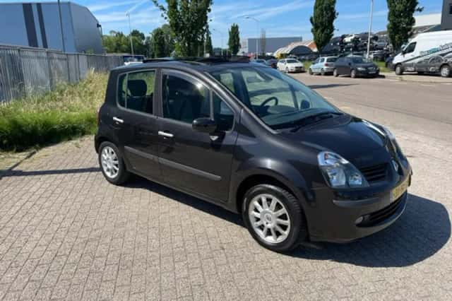 Renault Modus (2007) thumbnail 2