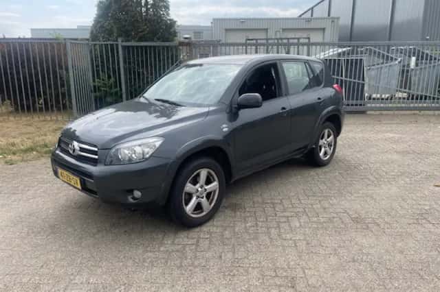 Toyota RAV4 (2008) thumbnail 3