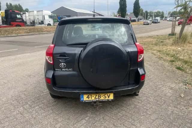 Toyota RAV4 (2008) thumbnail 4