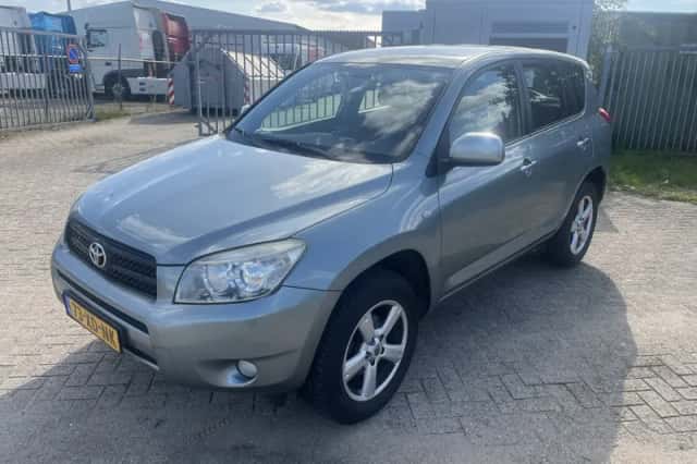 Toyota RAV4 (2007) thumbnail 2
