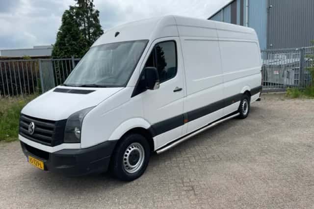 Volkswagen Crafter (2016) thumbnail 3