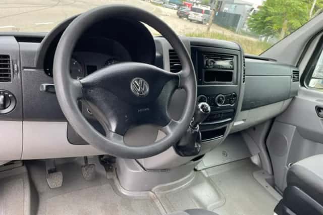 Volkswagen Crafter (2016) thumbnail 5