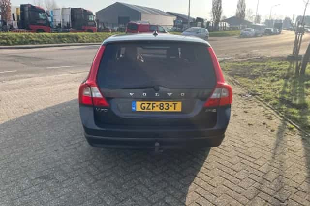 Volvo V70 (2010) thumbnail 4