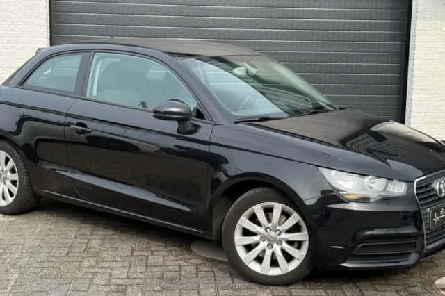 Audi A1 (2012) thumbnail 4