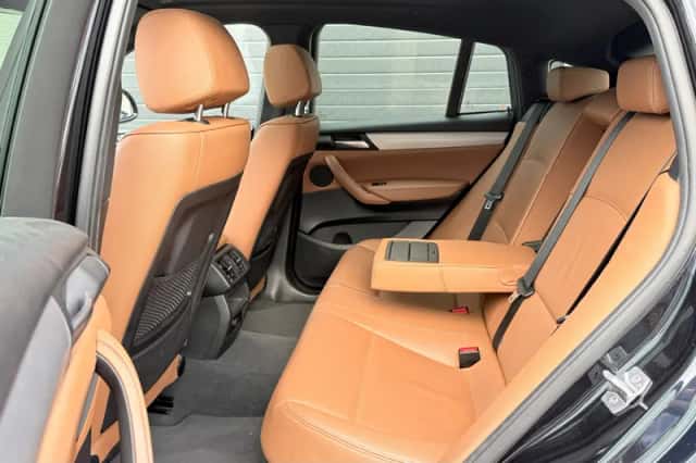 BMW X4 (2016) thumbnail 6
