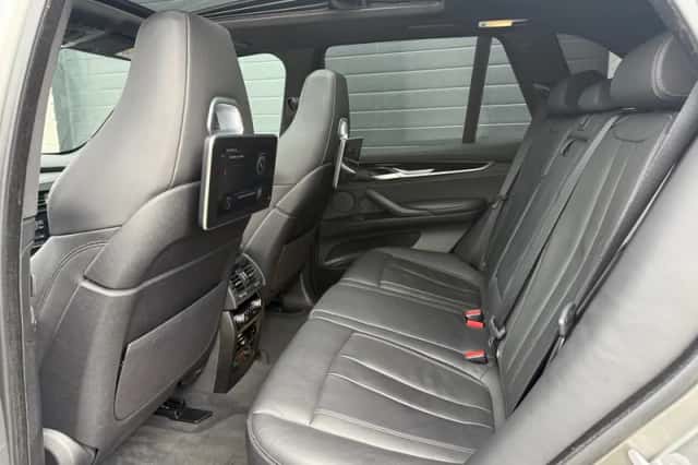 BMW X5 (2018) thumbnail 6