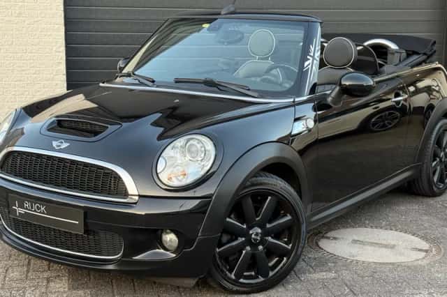 MINI Cabrio (2010) thumbnail 1