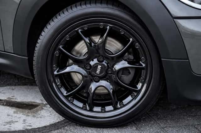 MINI Cooper S (2011) thumbnail 3