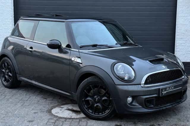 MINI Cooper S (2011) thumbnail 4