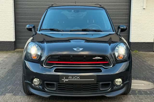 MINI Countryman (2014) thumbnail 2