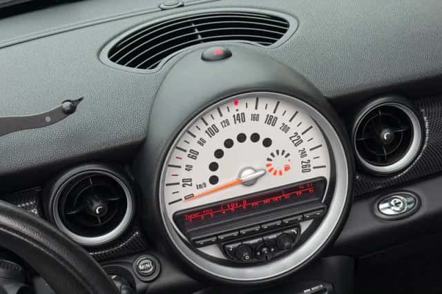 MINI Roadster (2013) thumbnail 6