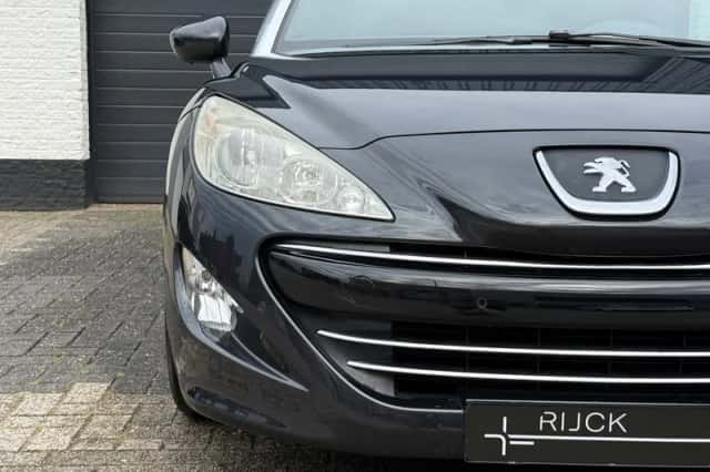 Peugeot RCZ (2011) thumbnail 4