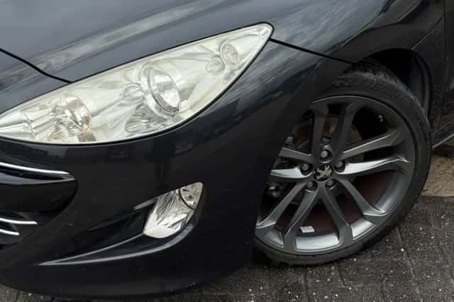 Peugeot RCZ (2011) thumbnail 6
