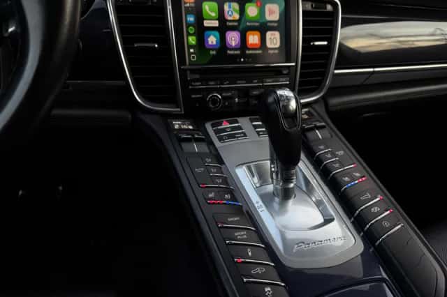 Porsche Panamera (2011) thumbnail 6