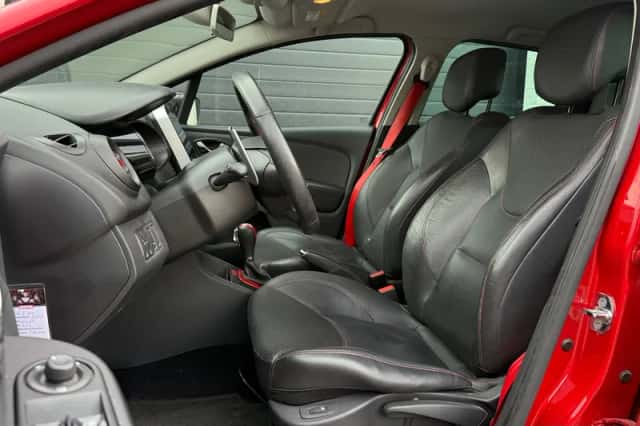 Renault Clio (2014) thumbnail 3