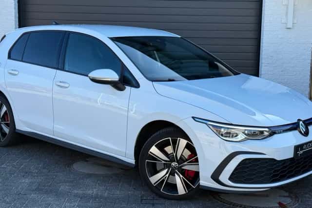 Volkswagen Golf (2021) thumbnail 4