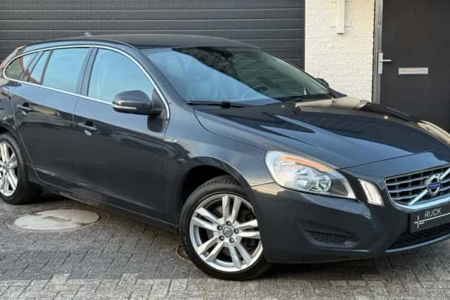 Volvo V60 (2012) thumbnail 4