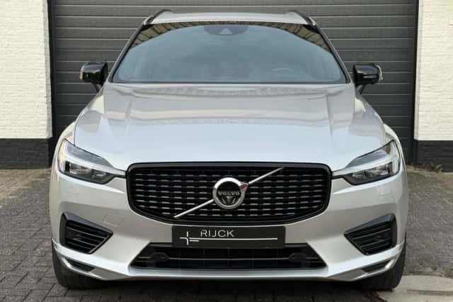 Volvo XC60 (2021) thumbnail 2