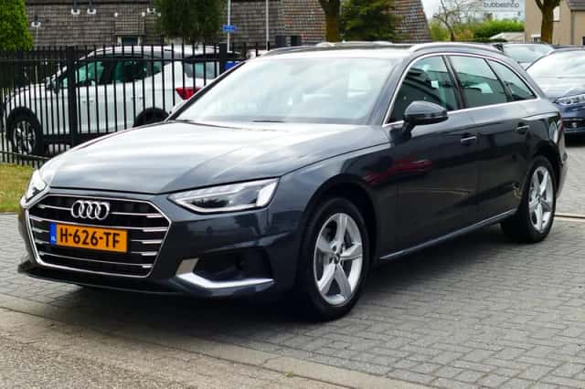 Audi A4 (2019) thumbnail 3