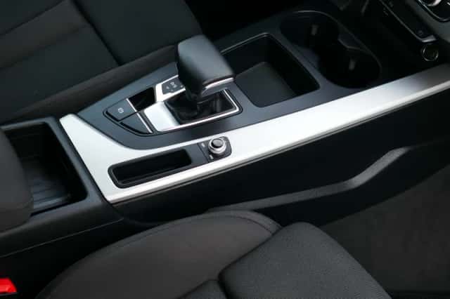 Audi A4 (2019) thumbnail 5