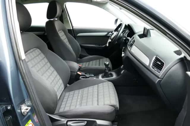 Audi Q3 (2012) thumbnail 4