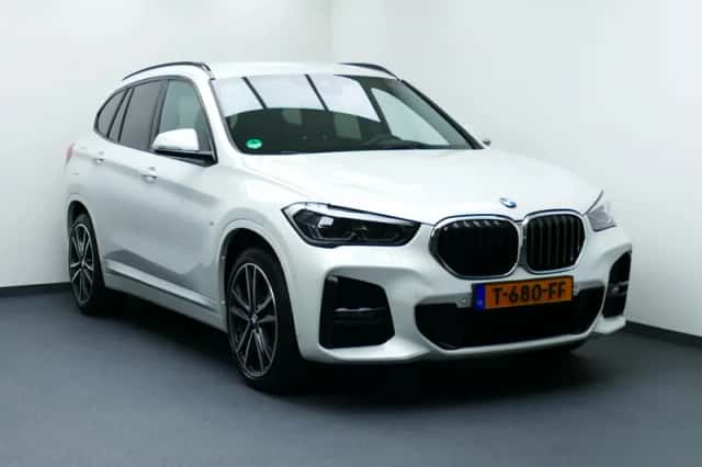 BMW X1 (2022) thumbnail 2