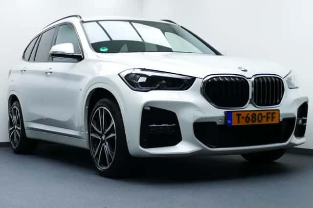 BMW X1 (2022) thumbnail 3