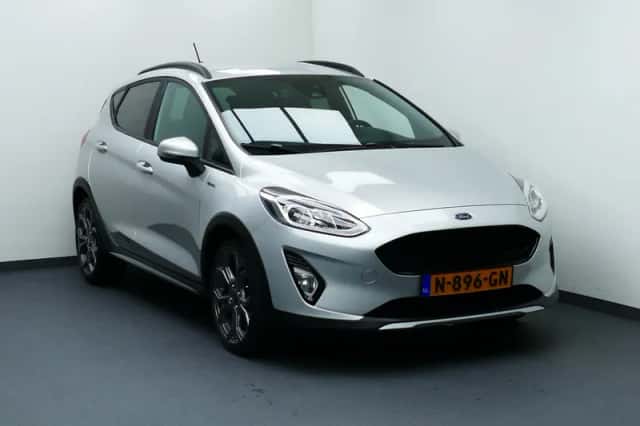 Ford Fiesta (2020) thumbnail 2