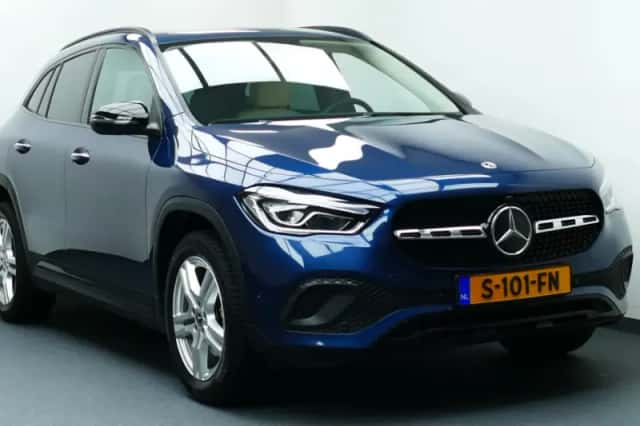Mercedes-Benz GLA (2022) thumbnail 1