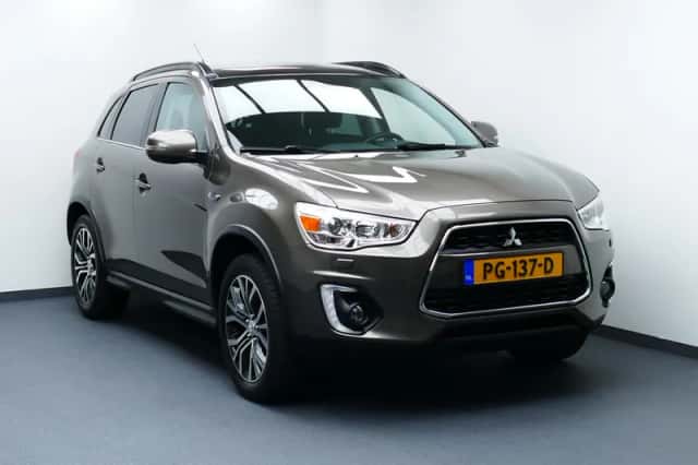 Mitsubishi ASX (2016) thumbnail 2