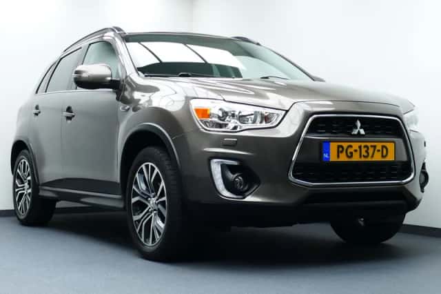 Mitsubishi ASX (2016) thumbnail 3