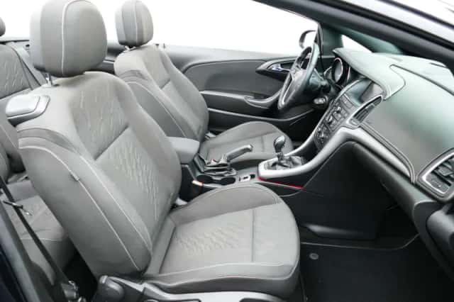 Opel Cascada (2016) thumbnail 5