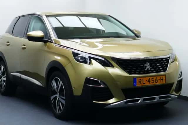 Peugeot 3008 (2018) thumbnail 1