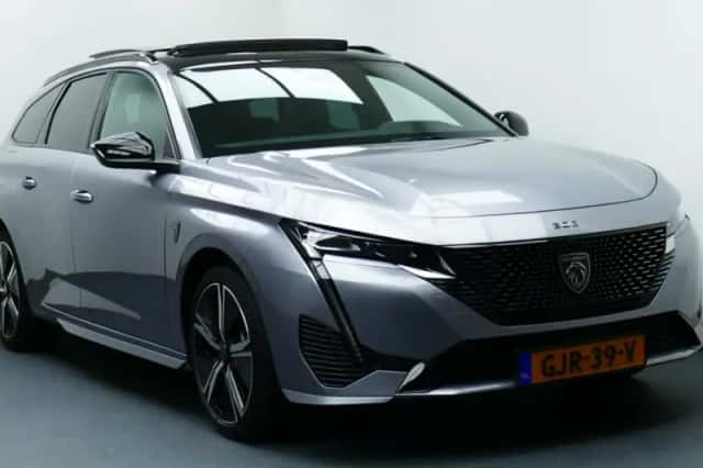 Peugeot 308 (2023) thumbnail 1