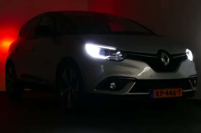 Renault Scénic (2016) thumbnail 4
