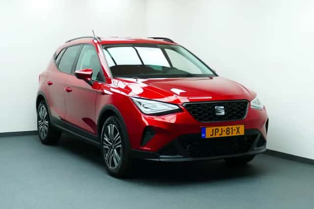 SEAT Arona (2024) thumbnail 2