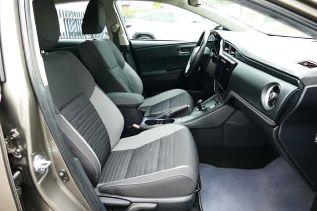 Toyota Auris (2018) thumbnail 4