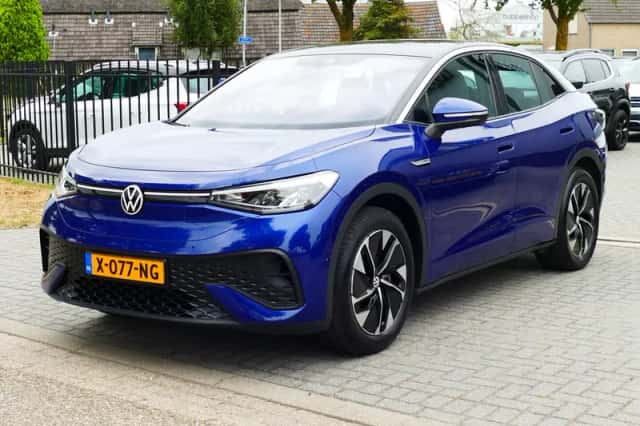 Volkswagen ID.5 (2023) thumbnail 3